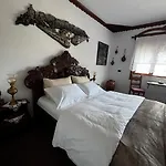 Hotel Boutique Ergjeria *