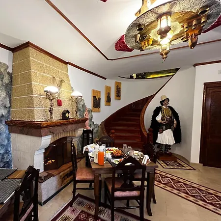 Hotel Boutique Ergjeria *